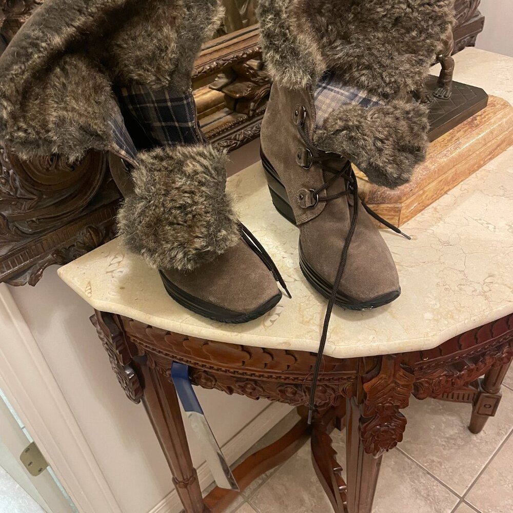 Winter Brown Aquatalia Boots 8.5 (39) leather Made in Italy